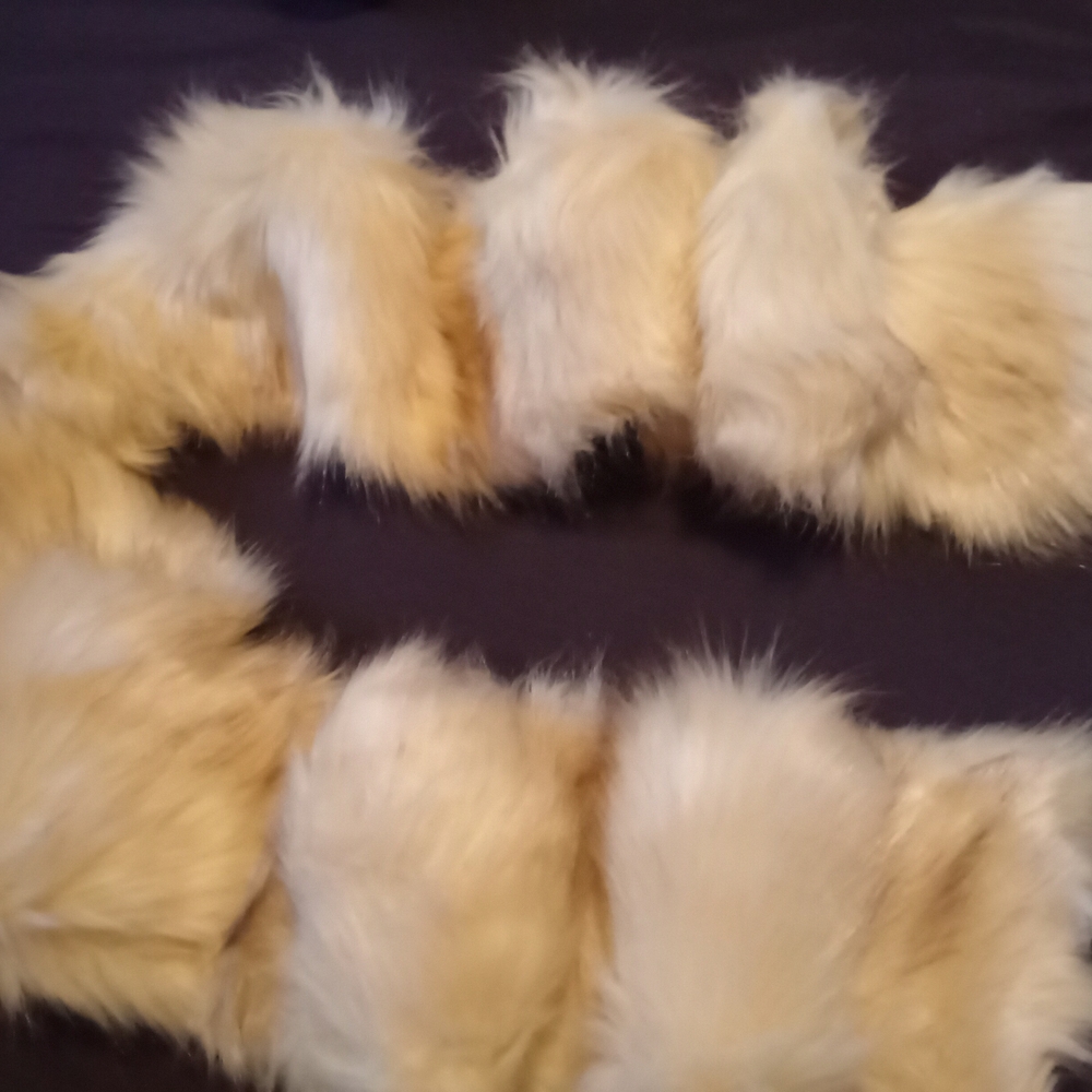 Chic Cream Faux Fur Collar